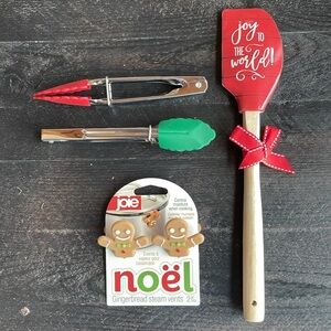 ❤️5/$25 - Holiday kitchen bundle